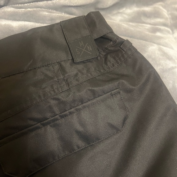 NWT Women's SMN Winter Highland Mountain Snow Pants With Adjustable Suspenders - Picture 5 of 6